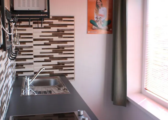 Trafohaz 아파트 자르마디