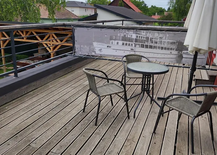 Trafohaz アパート Zamárdi