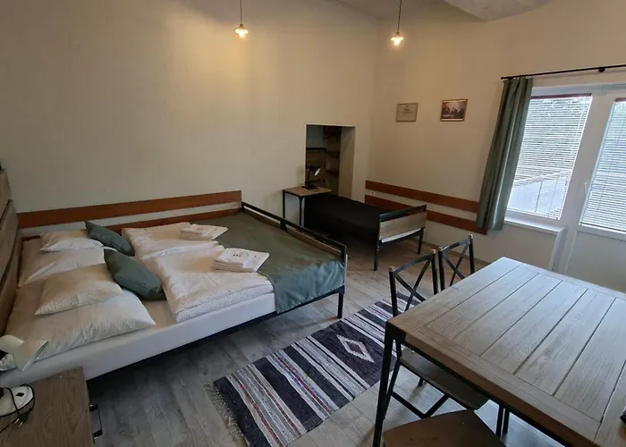 Trafohaz アパート